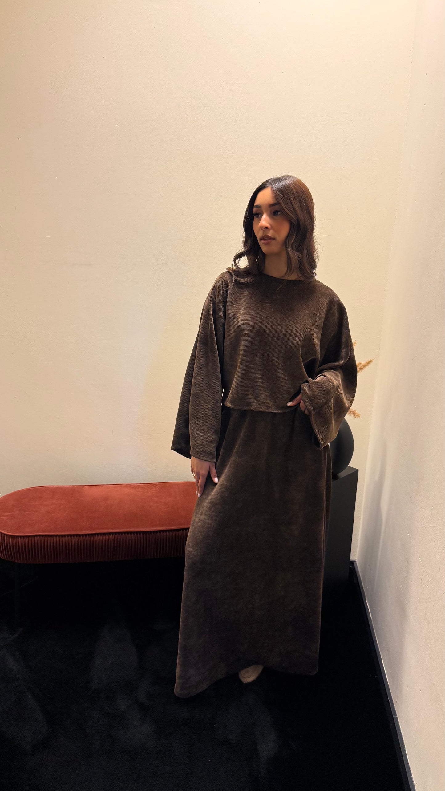 Vera set Brown