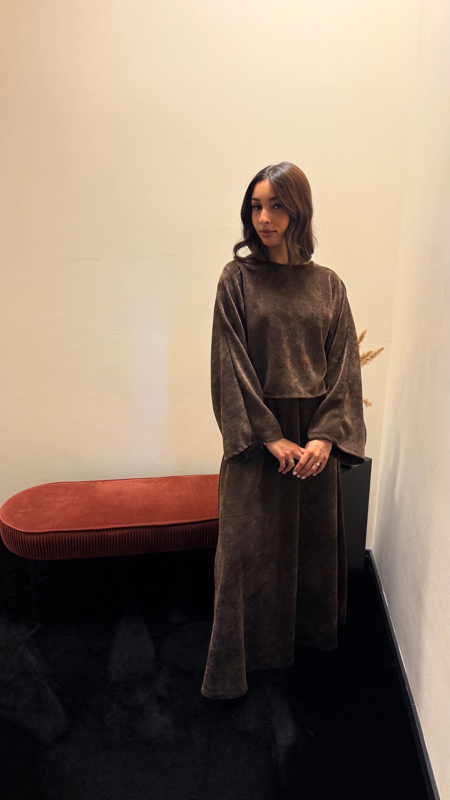 Vera set Brown