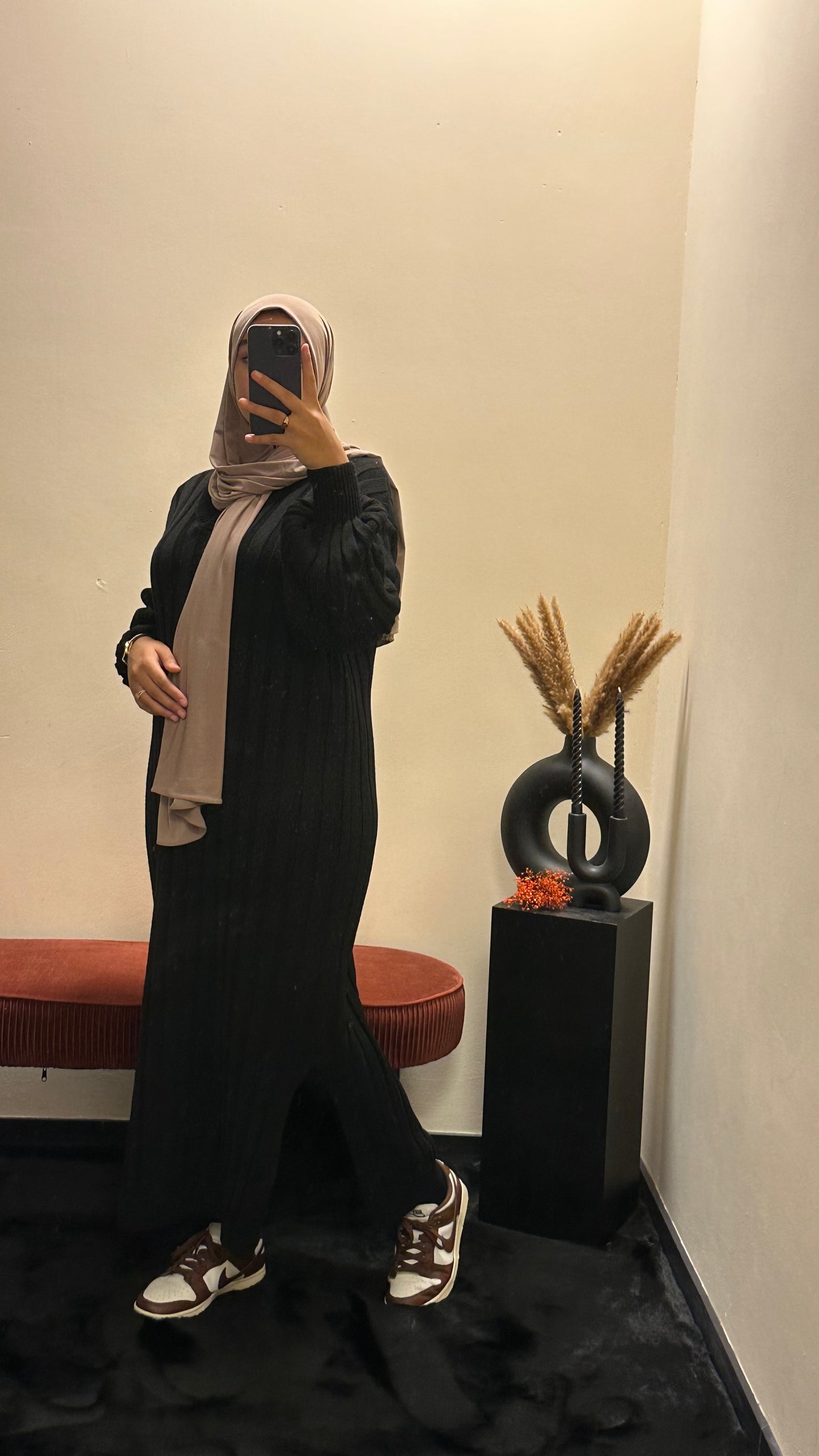 Omaira dress black